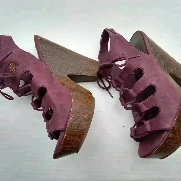 Guess Women's Purple Block Heel Shoes Sz 7.5 M - Picture 8 of 9